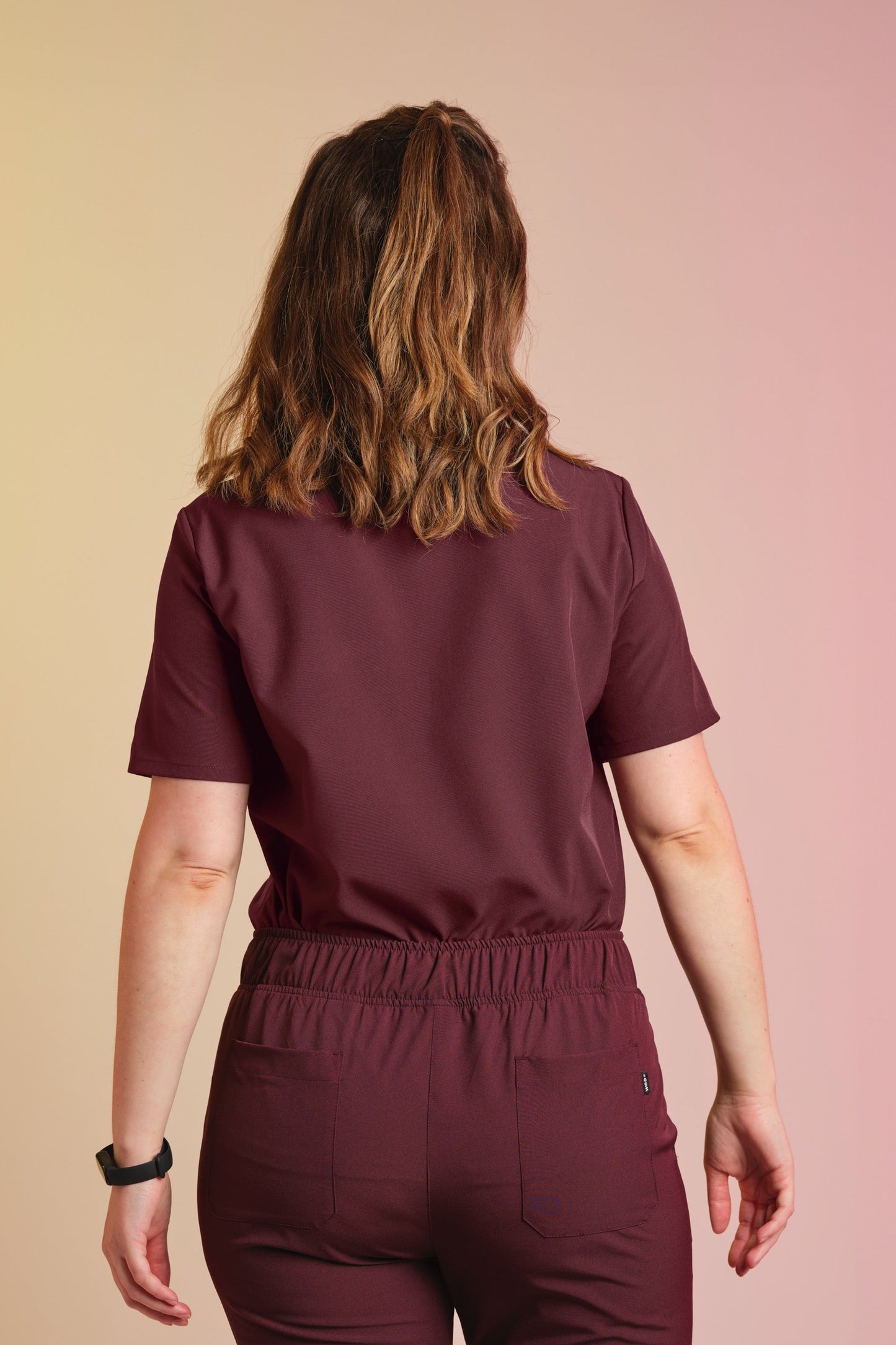Medizinkleidung Active Kasack "Jackie" – Bordeaux für Pflege und Klinik Damen