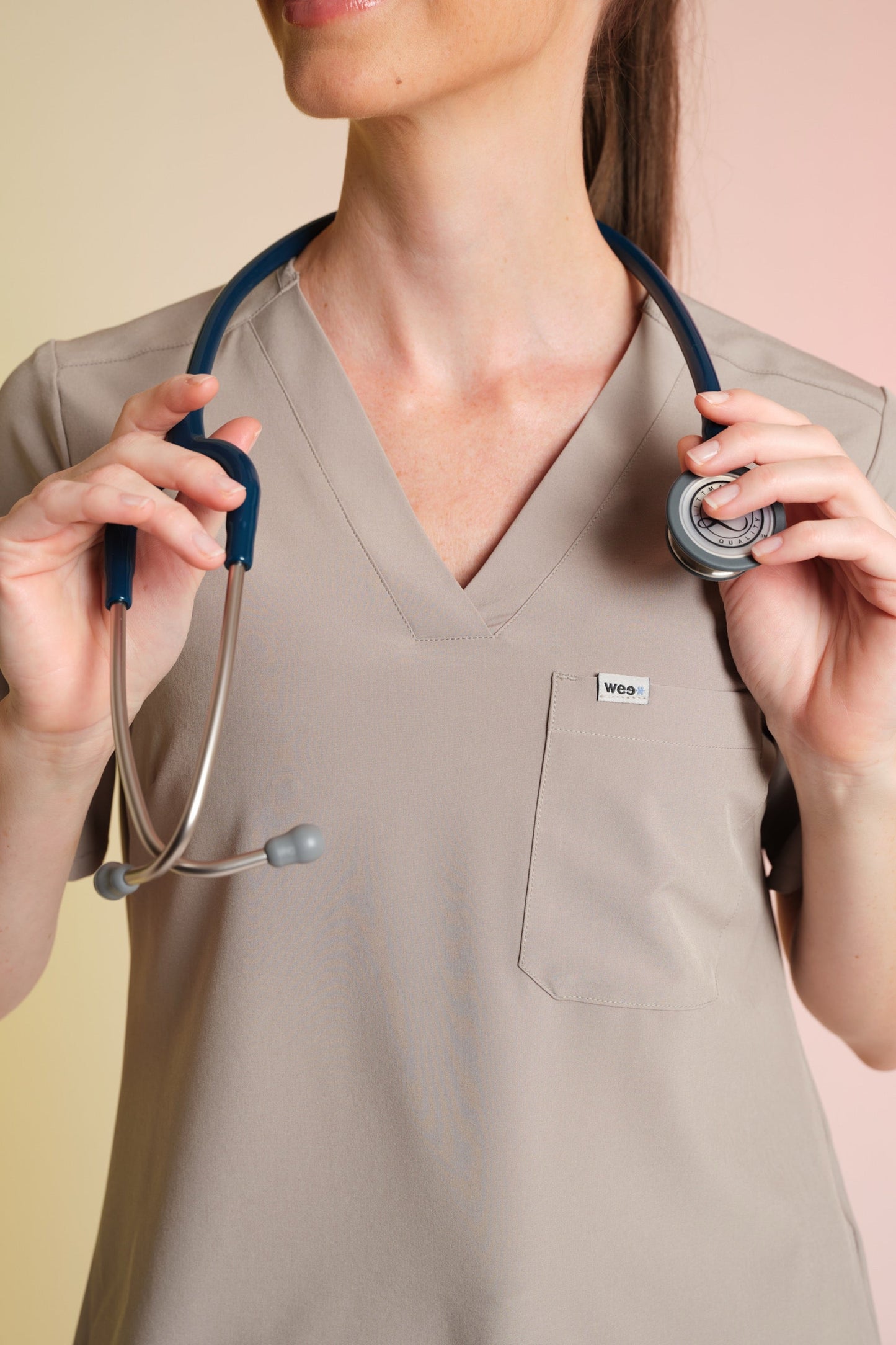 Medizinkleidung Active Kasack "Serena" – Beige für Pflege und Klinik Damen