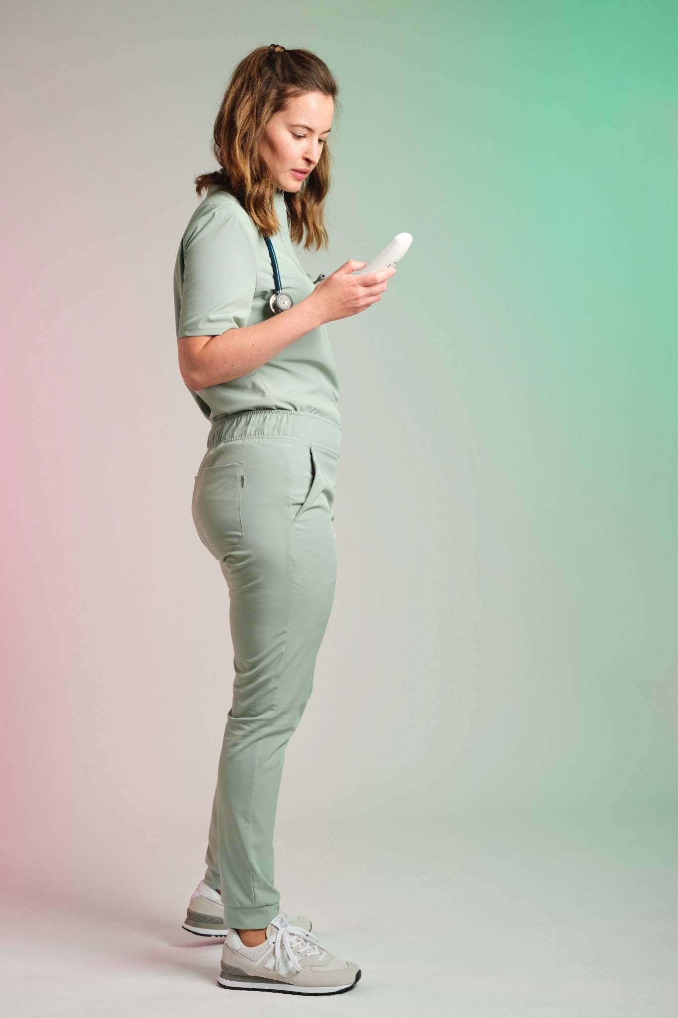 Medizinkleidung Active Kasack "Jackie" – Grün für Pflege und Klinik Damen