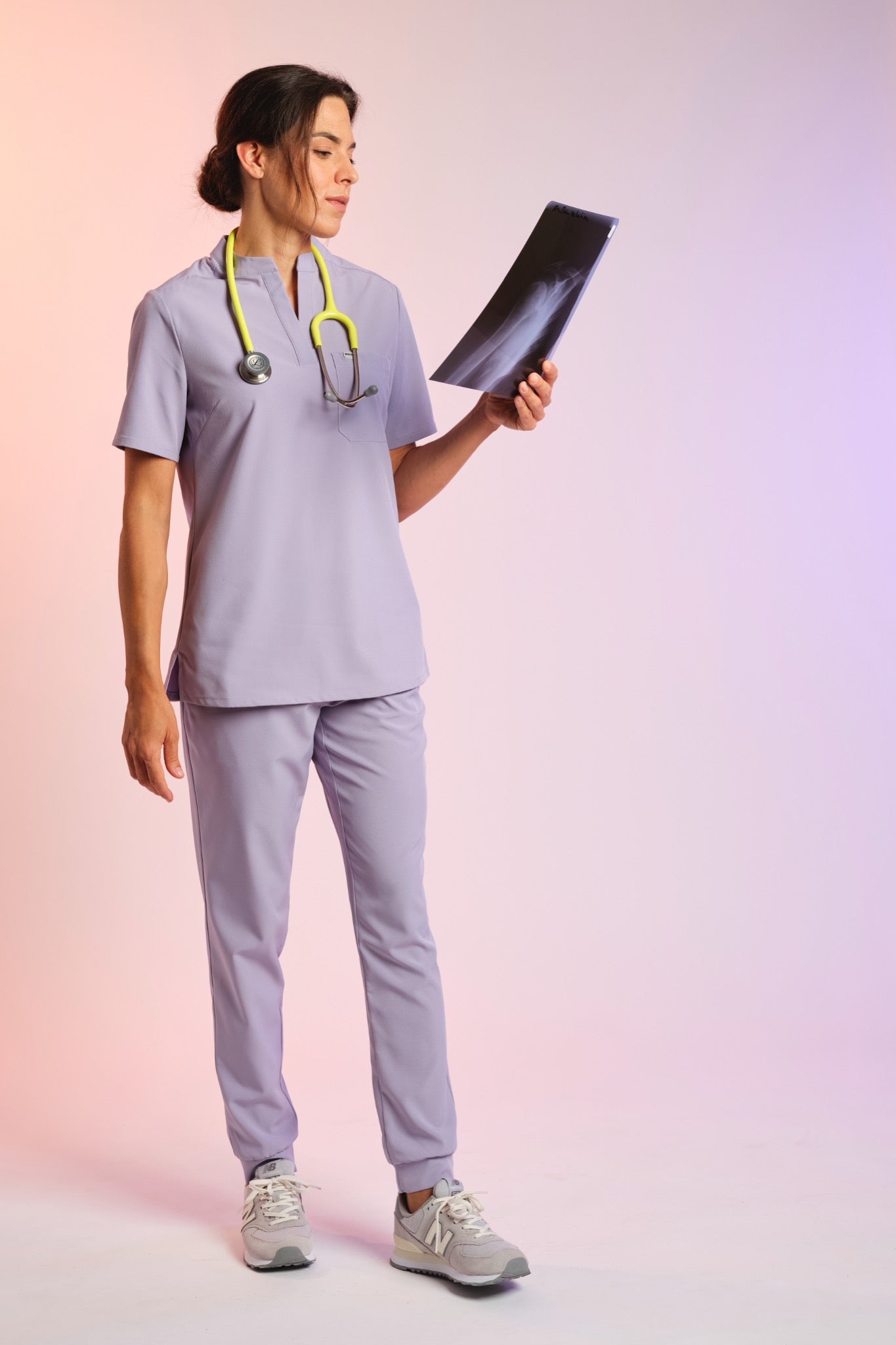 Medizinkleidung Active Kasack "Jackie" – Violett für Pflege und Klinik Frauen
