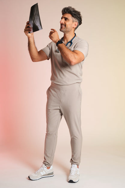 Medizinkleidung Active Kasack "Pete" – Beige für Pflege und Klinik