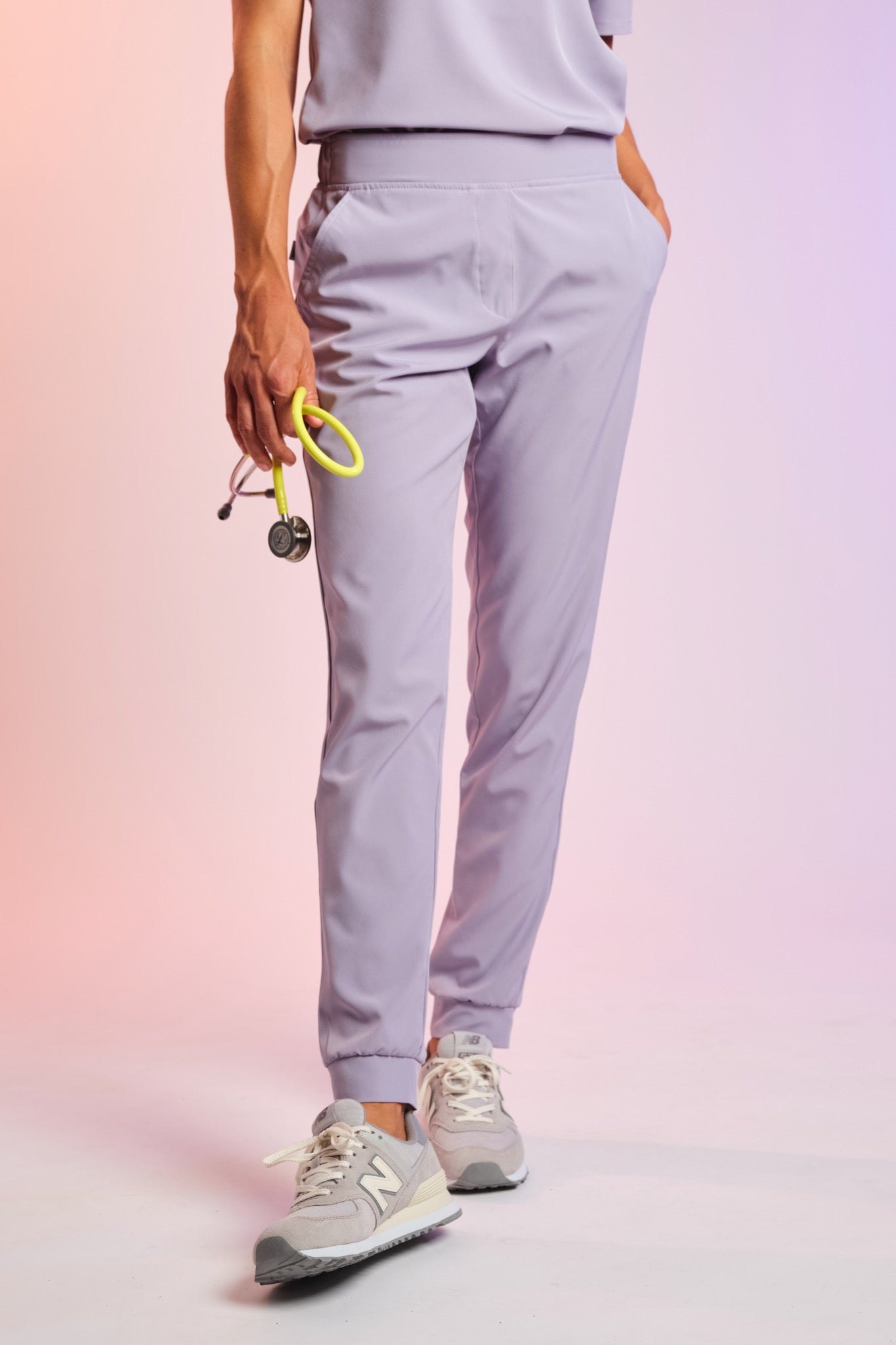 Medizinkleidung Active Hose "Tessa" – Violett für Pflege und Klinik Damen