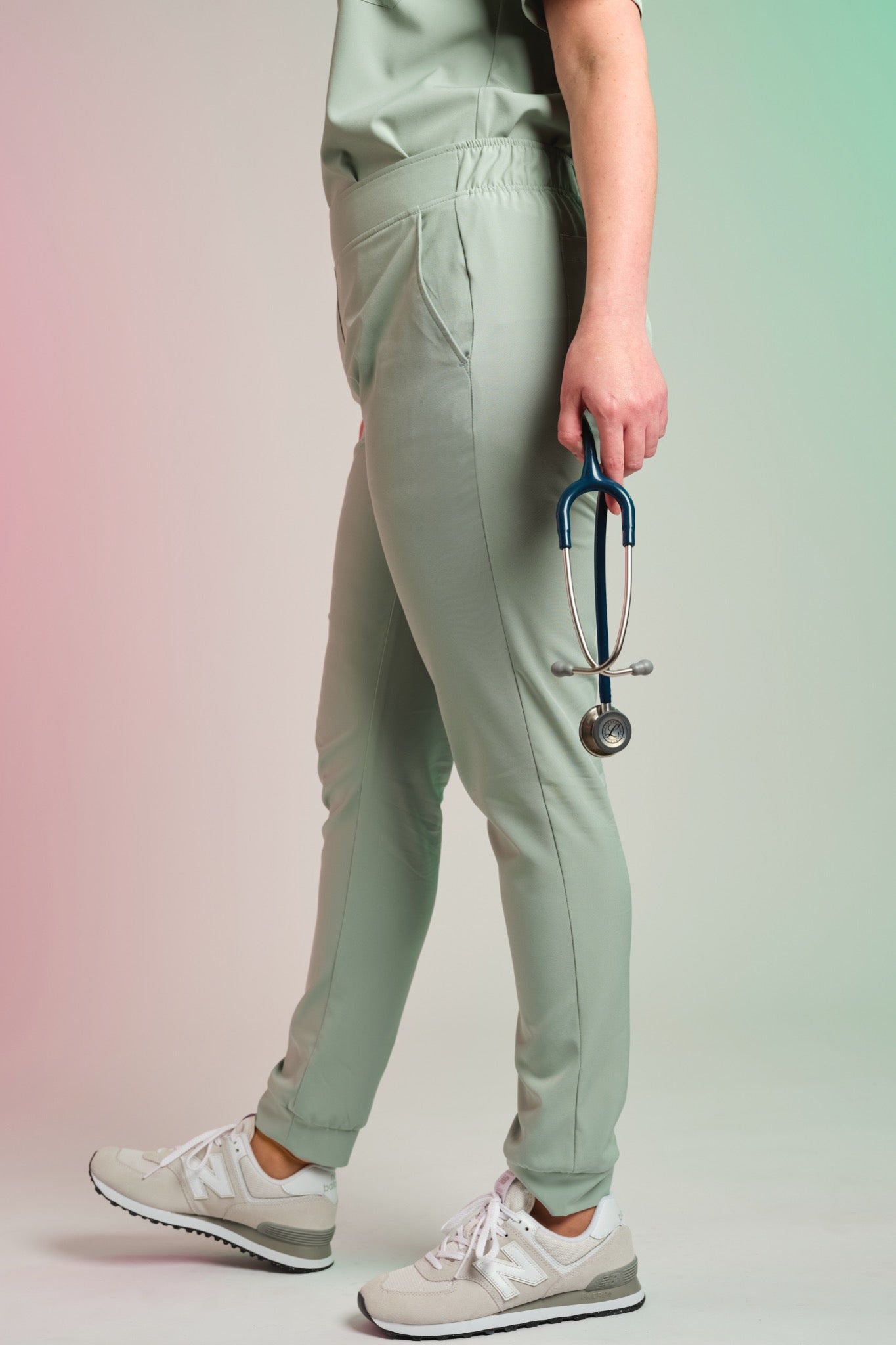 Medizinkleidung Active Hose "Tessa" – Grün für Pflege und Klinik Damen