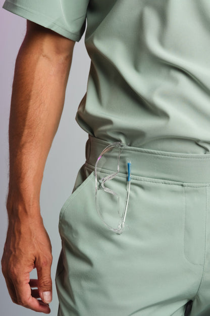 Medizinkleidung Active Hose "Louis" – Grün für Pflege und Klinik Herren