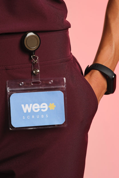 Medizinkleidung Active Hose "Tessa" – Bordeaux für Pflege und Klinik Damen