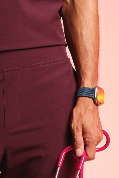 Medizinkleidung Active Hose "Louis" – Bordeaux für Pflege und Klinik Herren
