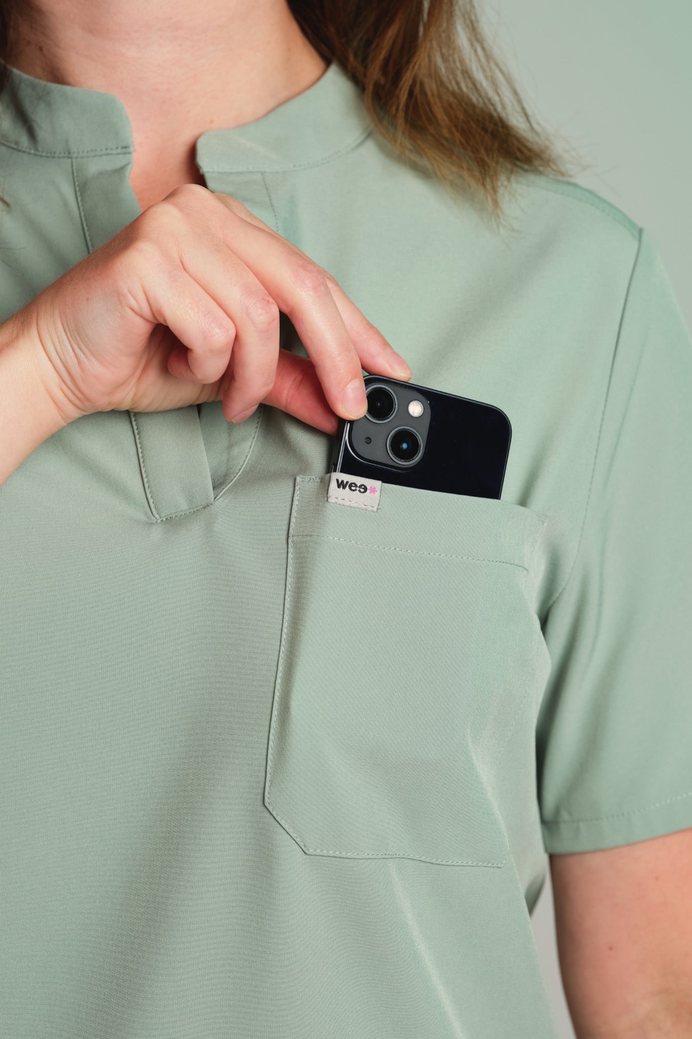 Medizinkleidung Active Kasack "Jackie" – Grün für Pflege und Klinik Damen