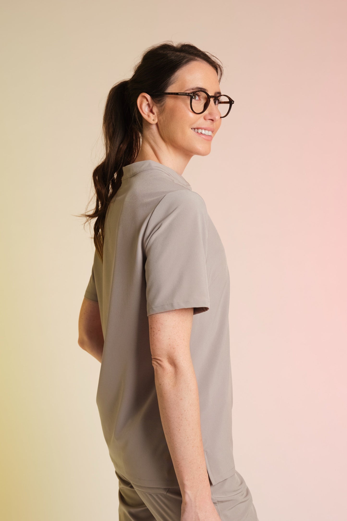 Medizinkleidung Active Kasack "Jackie" – Beige für Pflege und Klinik Damen