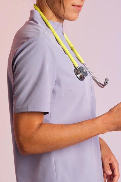 Medizinkleidung Active Kasack "Jackie" – Violett für Pflege und Klinik Frauen