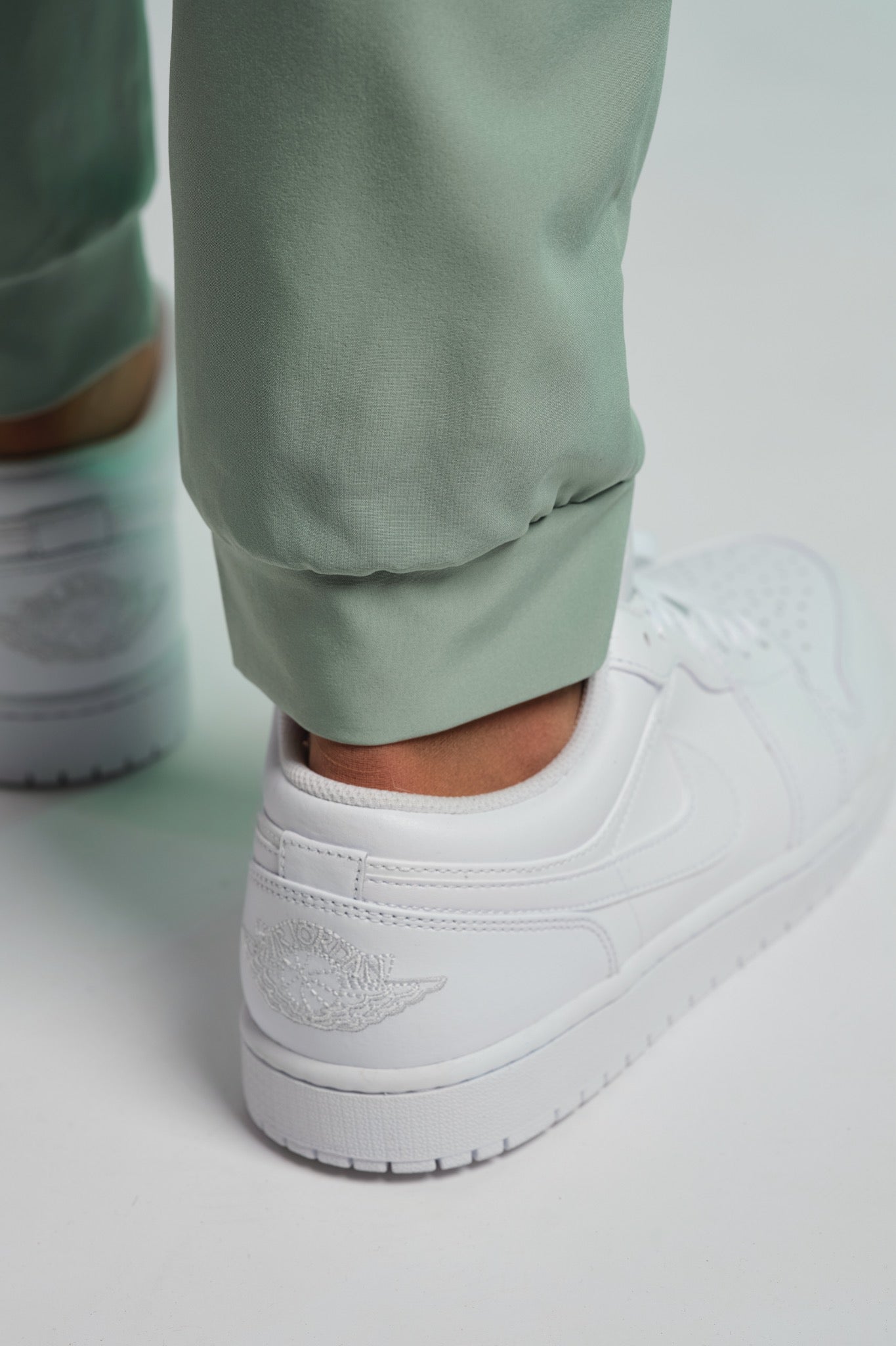 Medizinkleidung Active Hose "Louis" – Grün für Pflege und Klinik Herren