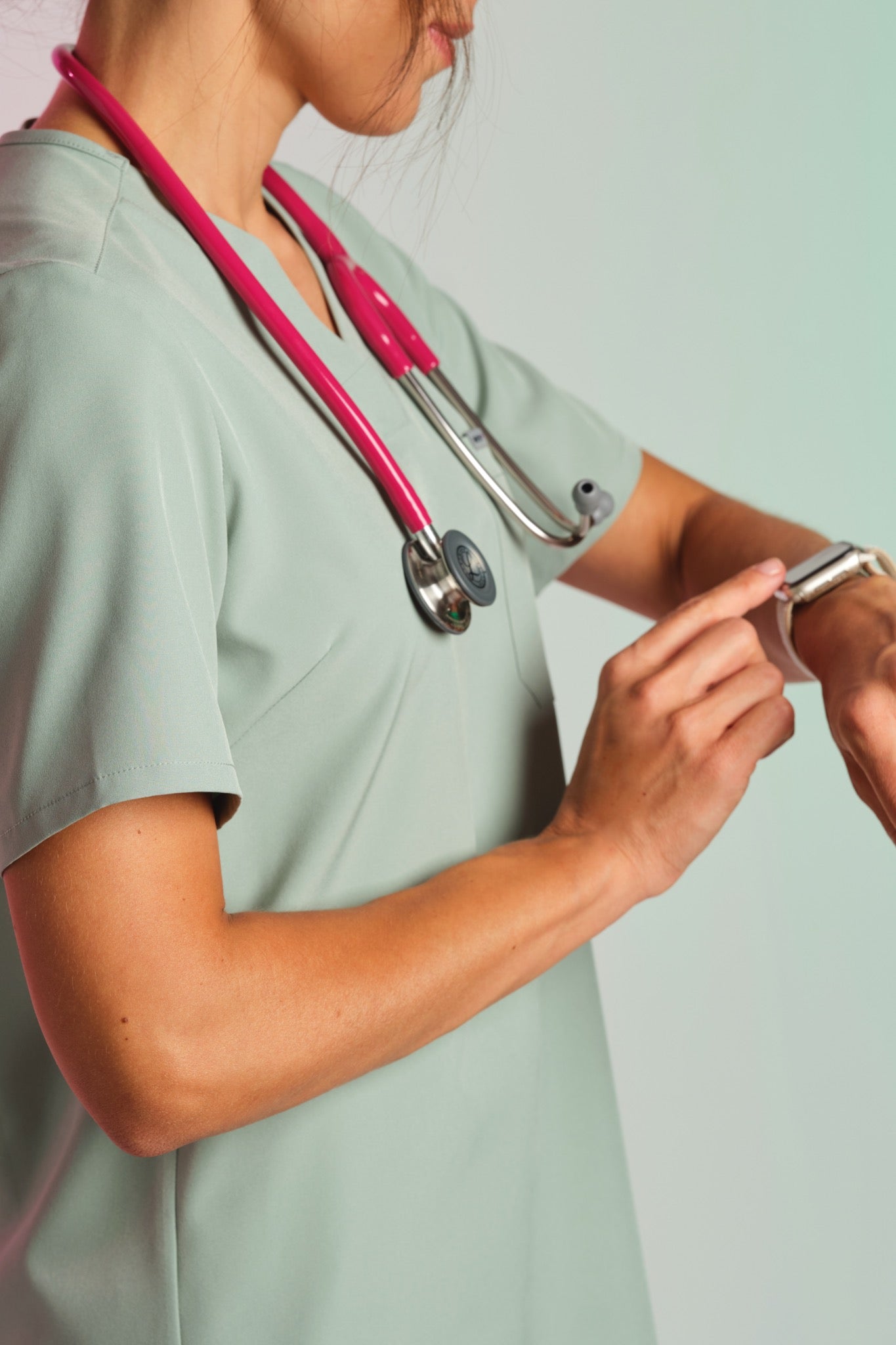 Medizinkleidung Active Scrub Kasack "Serena" – Grün für Pflege und Klinik Damen