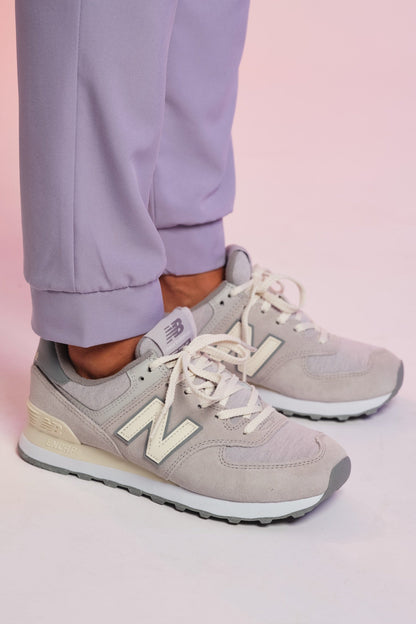 Medizinkleidung Active Hose "Tessa" – Violett für Pflege und Klinik Damen