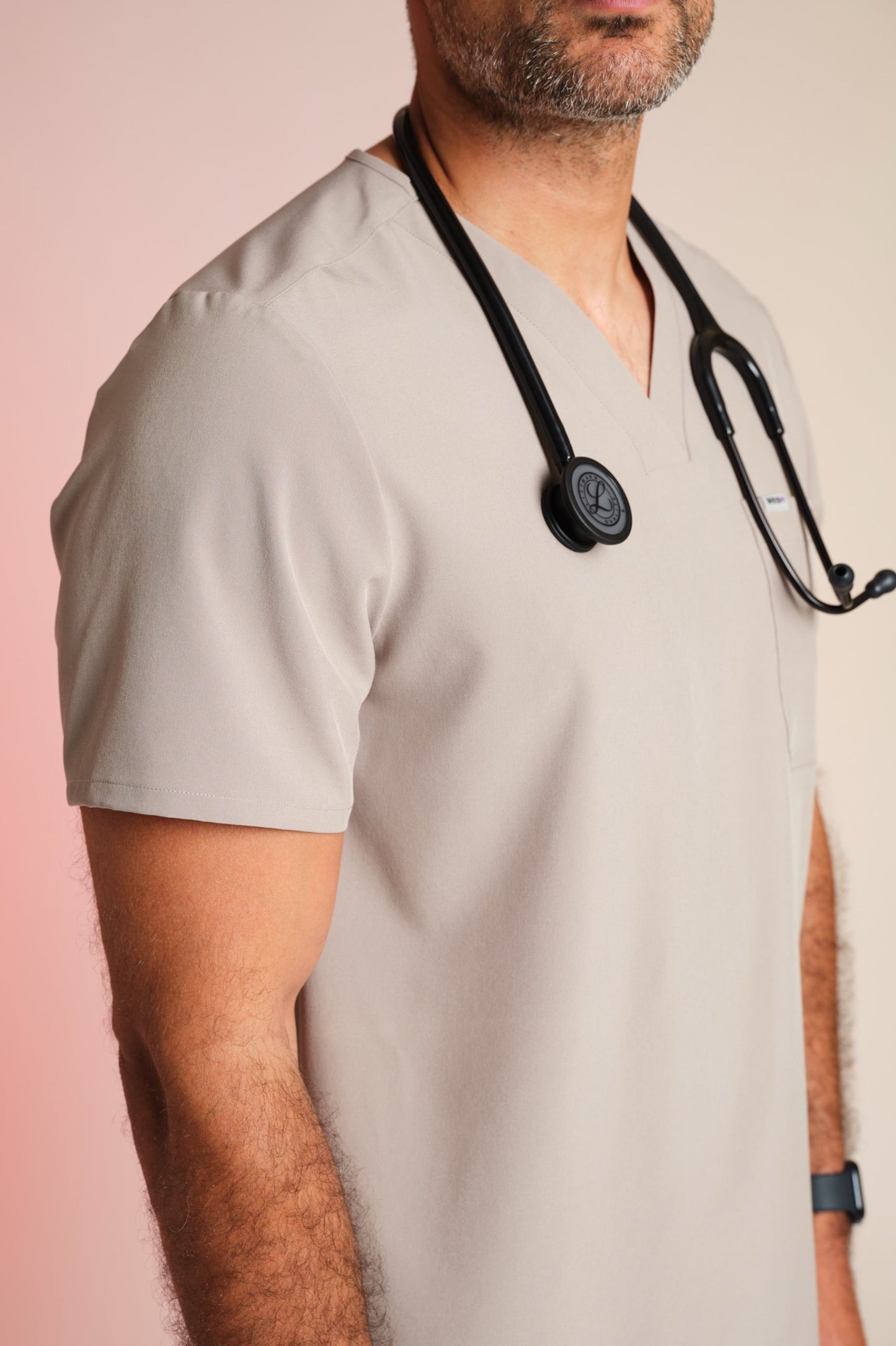 Medizinkleidung Active Kasack "Pete" – Beige für Pflege und Klinik