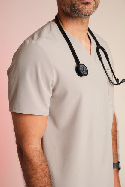 Medizinkleidung Active Kasack "Pete" – Beige für Pflege und Klinik