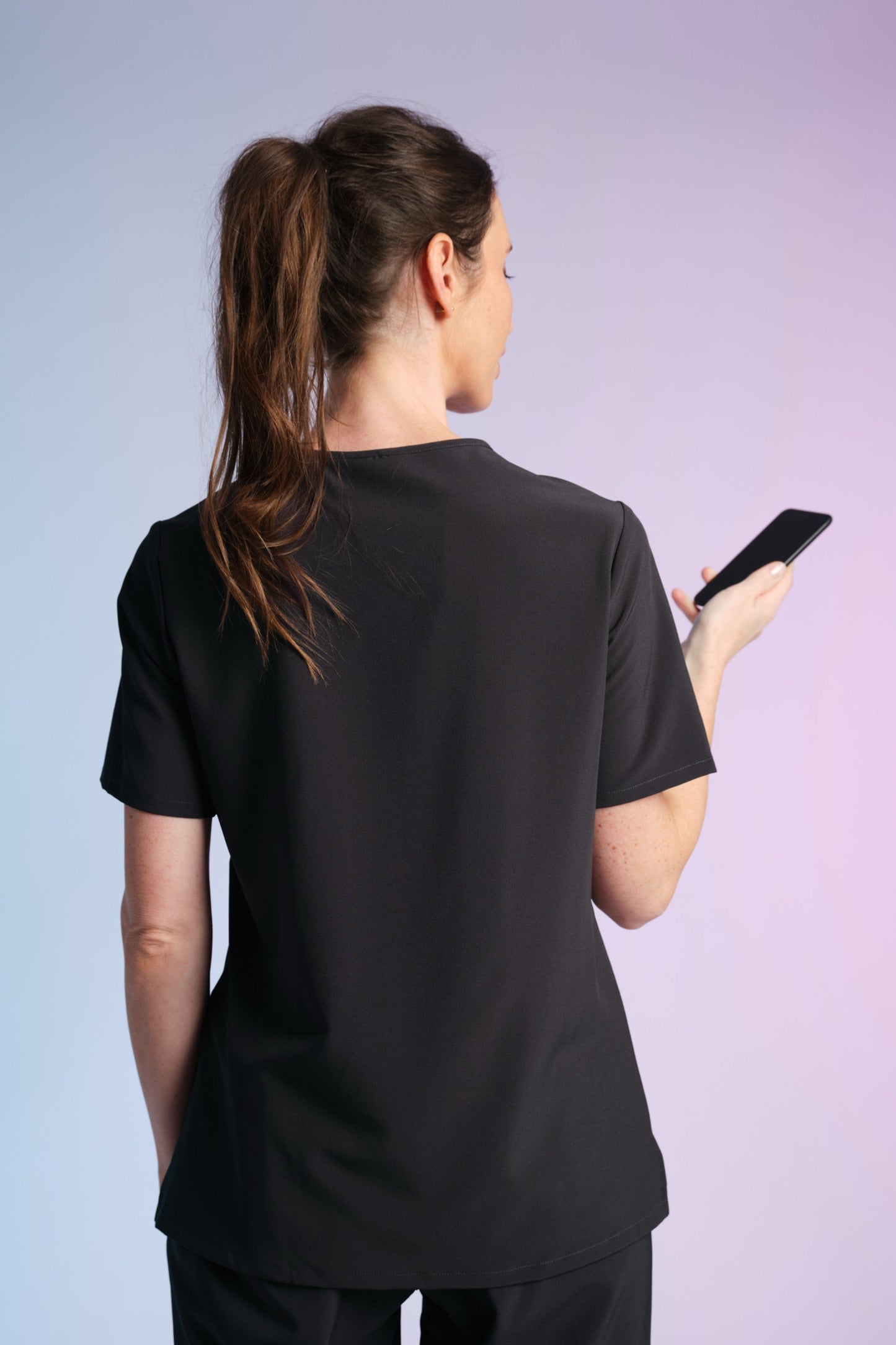 Medizinkleidung Active Kasack "Serena" – Schwarz für Pflege und Klinik Damen