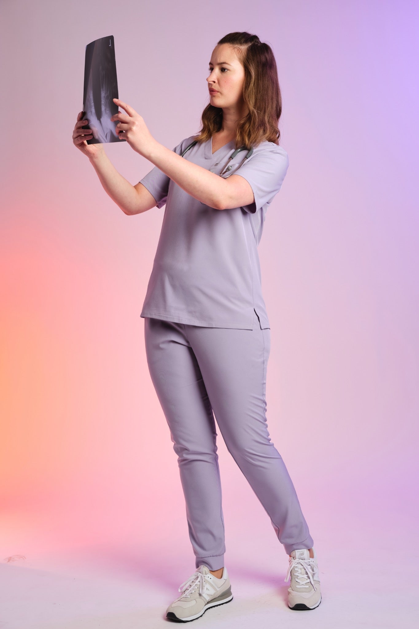 Medizinkleidung Active Hose "Tessa" – Violett für Pflege und Klinik Damen
