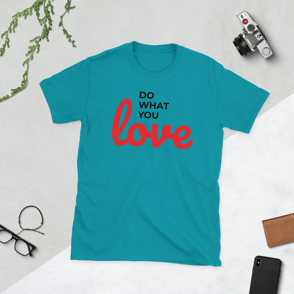 Damen T-Shirt mit Love-Design – Produktansicht